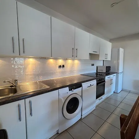 Apartment Lumineux T3 Avec Balcon Et Parking A - Fr-1-239-1120 *
